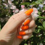 Leuchtende ORANGE neon Nailz auf schönen Naturnägeln